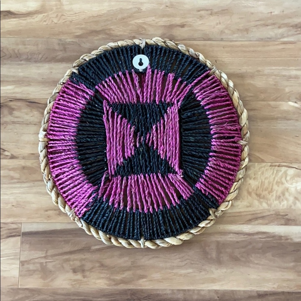 Medium Wicker Boho wall basket decor - Picture 4 of 10